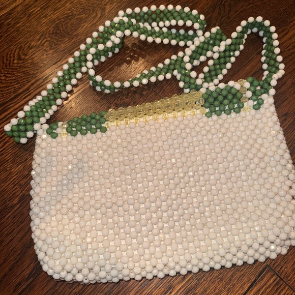 Bouffants & Broken Hearts Lime Wedge Beaded Purse - Picture 6 of 6